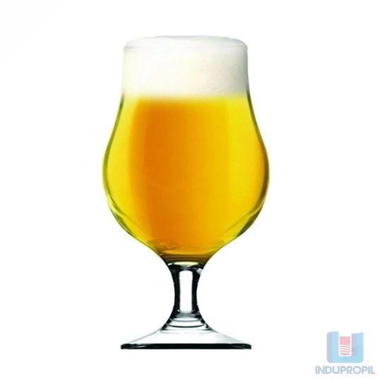 Copo com Cerveja Blond Ale