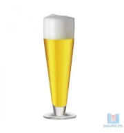 Copo com Cerveja Pilsen Tcheca