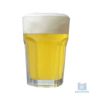 Copo com Cerveja Witbier